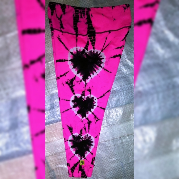 Shocking Pink Tie-Die for Zumba Hearts High Waist Capri Leggings Large Med Small - Picture 2 of 3